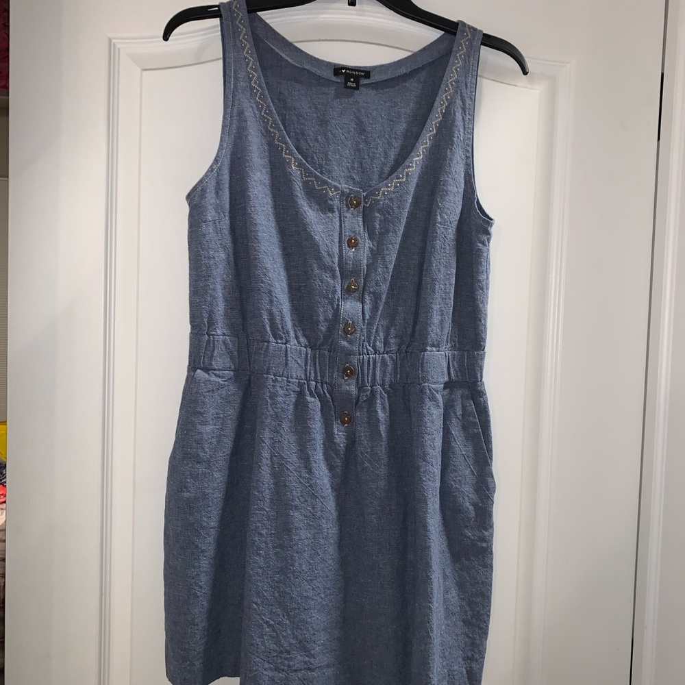 Denim dress with pockets. Only been worn once.
